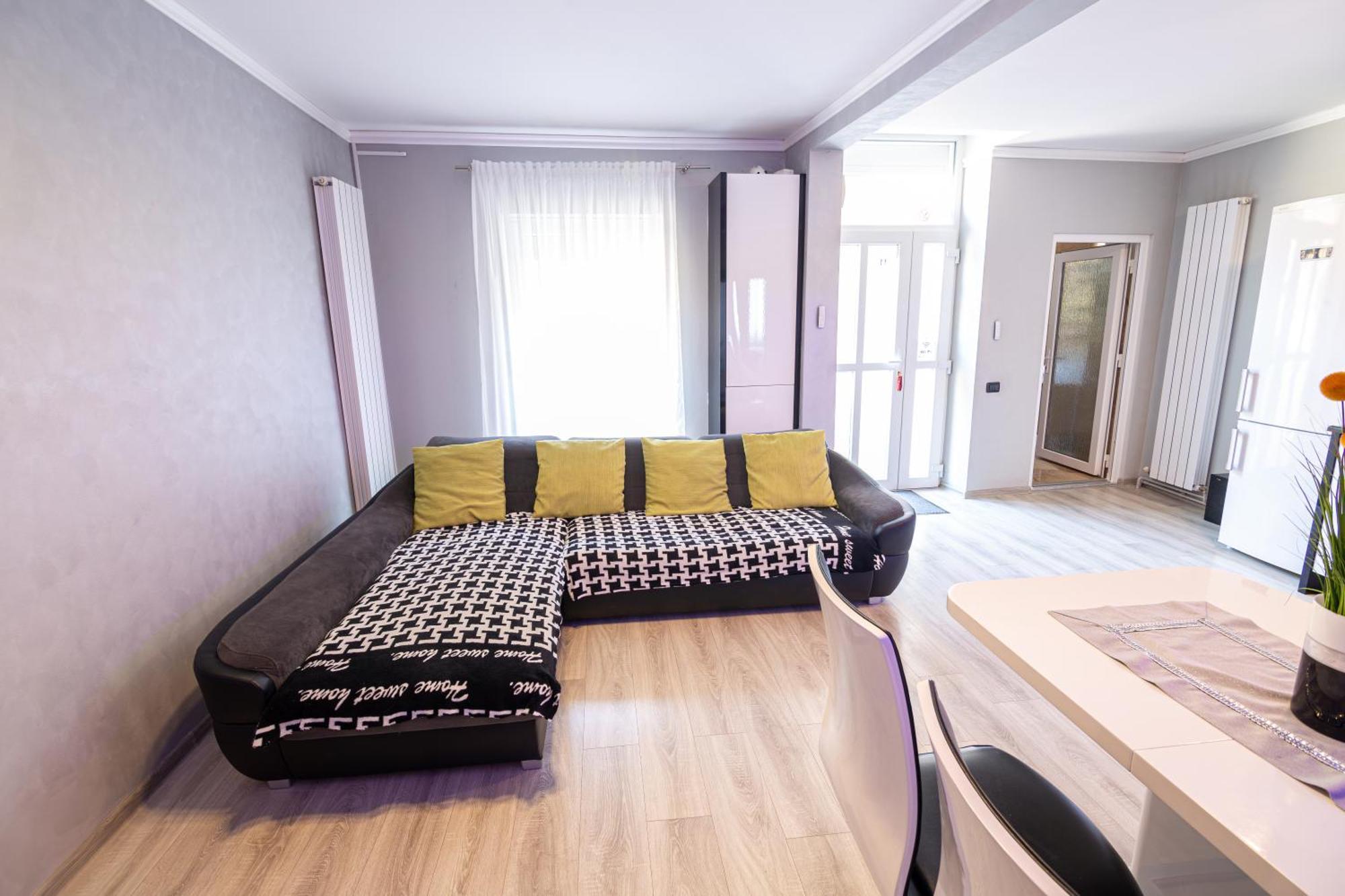 Apartament Whitehouse Arad Zewnętrze zdjęcie